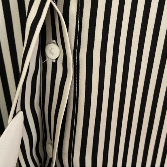 H&M Black White Oversized Striped Button Down Shirt Women’s Size 12 - Picture 4 of 7
